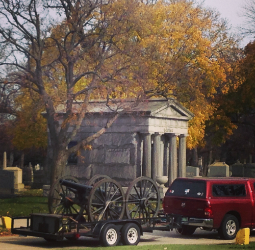 Cannon for Vetrans Day at Rosehill Cemetery Chicago
